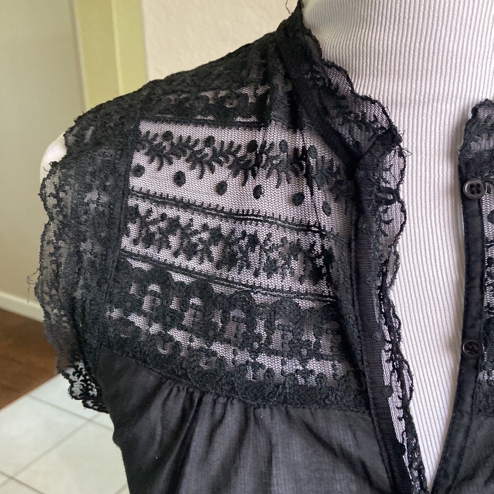 Kimchi Blue Button Down Black Lace Blouse Small - Picture 7 of 7